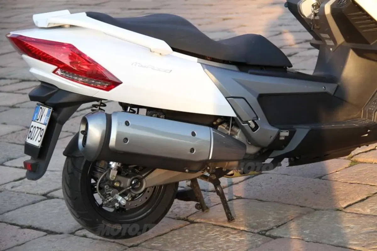 Kymco MyRoad 700i  (25)
