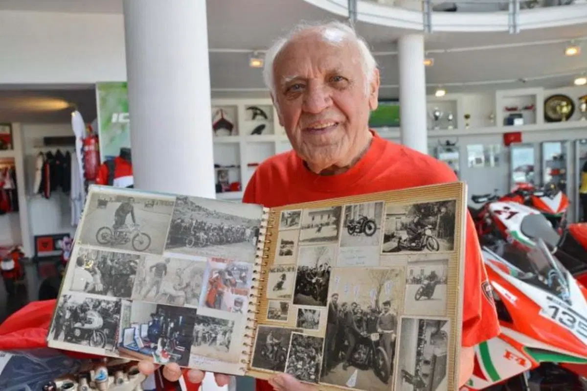 A 85 anni compra la Ducati Panigale (8)