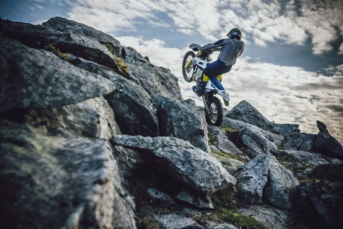 Husqvarna gamma Enduro TE e FE 2021. Sette modelli: come cambiano (5)