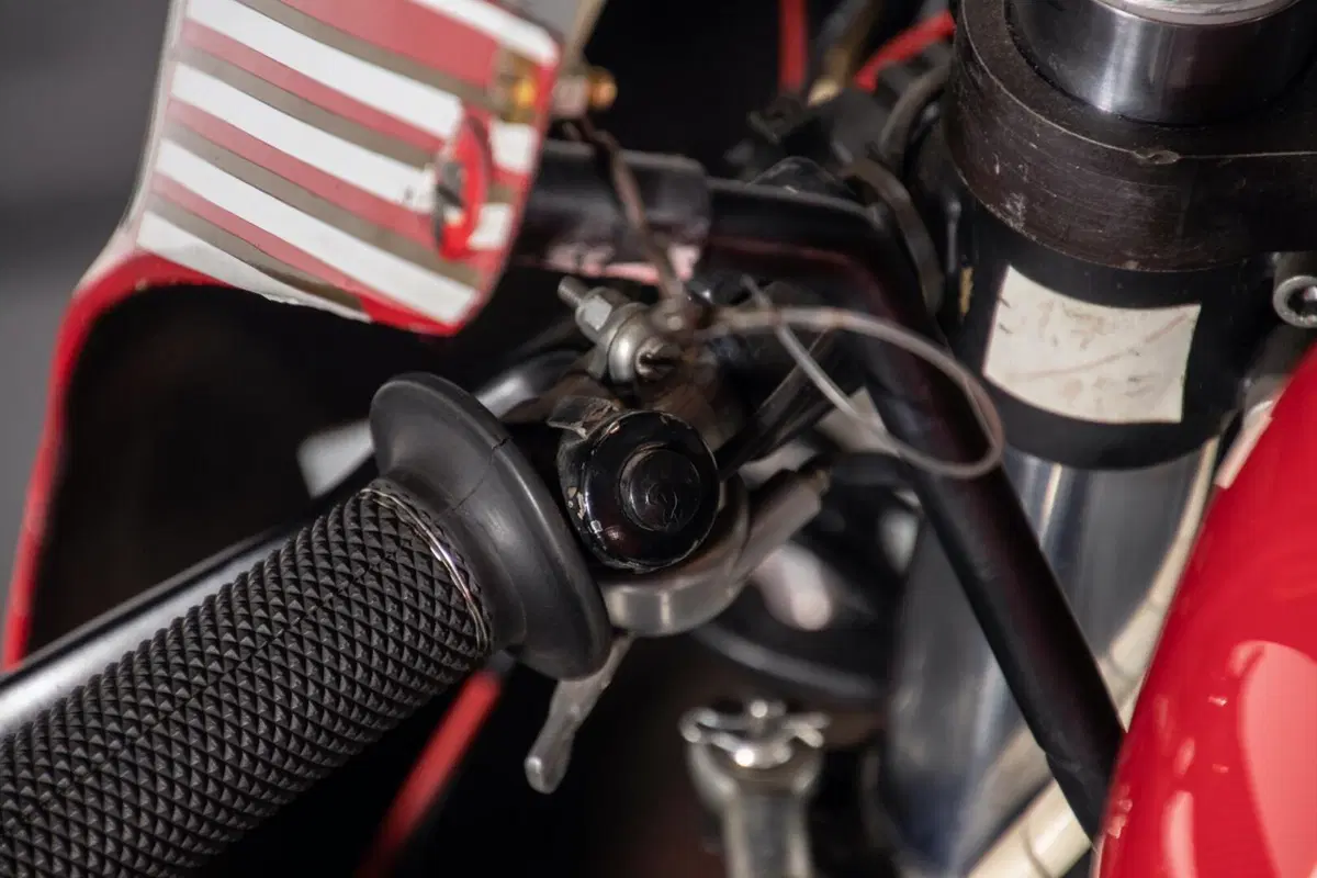 Cagiva 500 GP: una C587 in vendita da Ruotedasogno [VIDEO] (11)