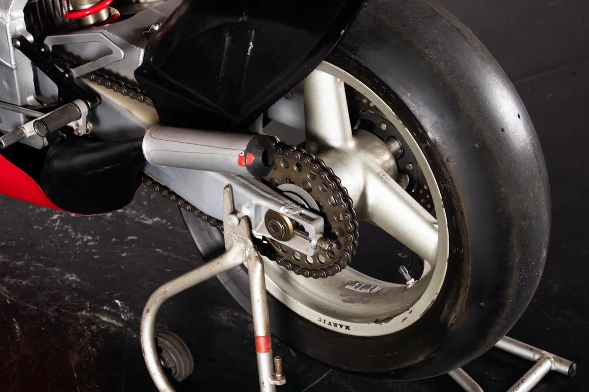 Cagiva 500 GP: una C587 in vendita da Ruotedasogno [VIDEO] (13)