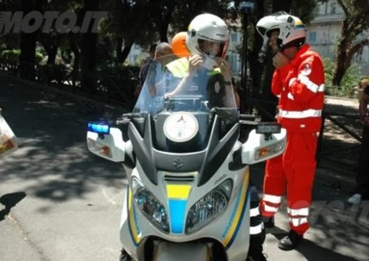 Suzuki Burgman 650, il primo "scooter-ambulanza"
