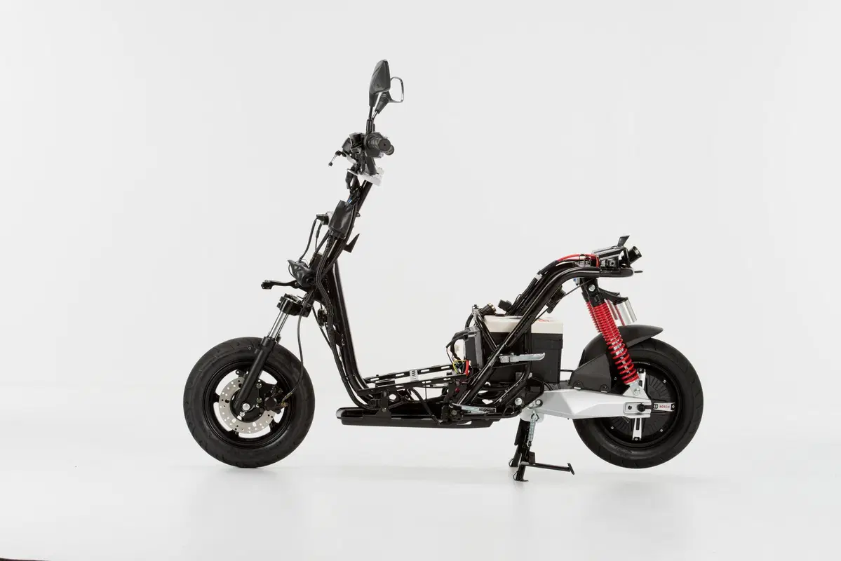TEST Lifan E3. Lo scooter elettrico piccolo e agile (11)