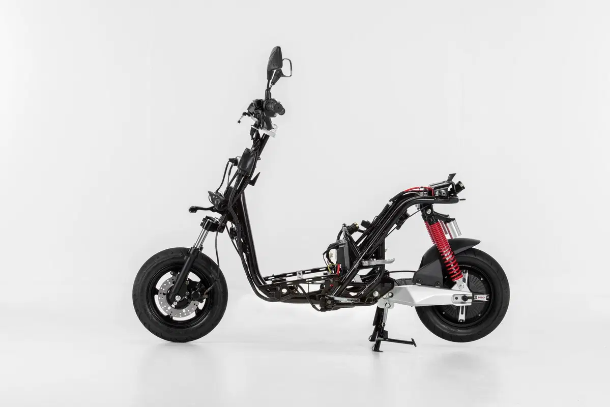 TEST Lifan E3. Lo scooter elettrico piccolo e agile (19)