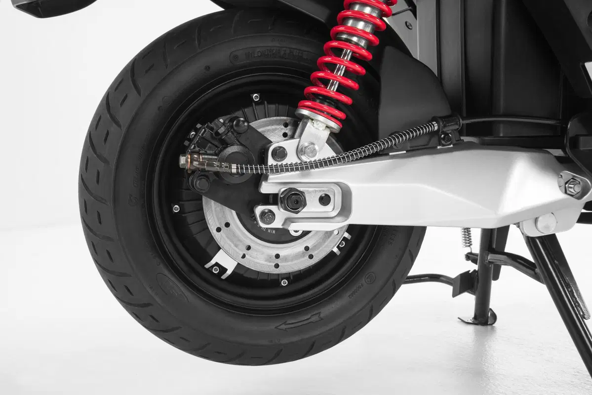 TEST Lifan E3. Lo scooter elettrico piccolo e agile (50)