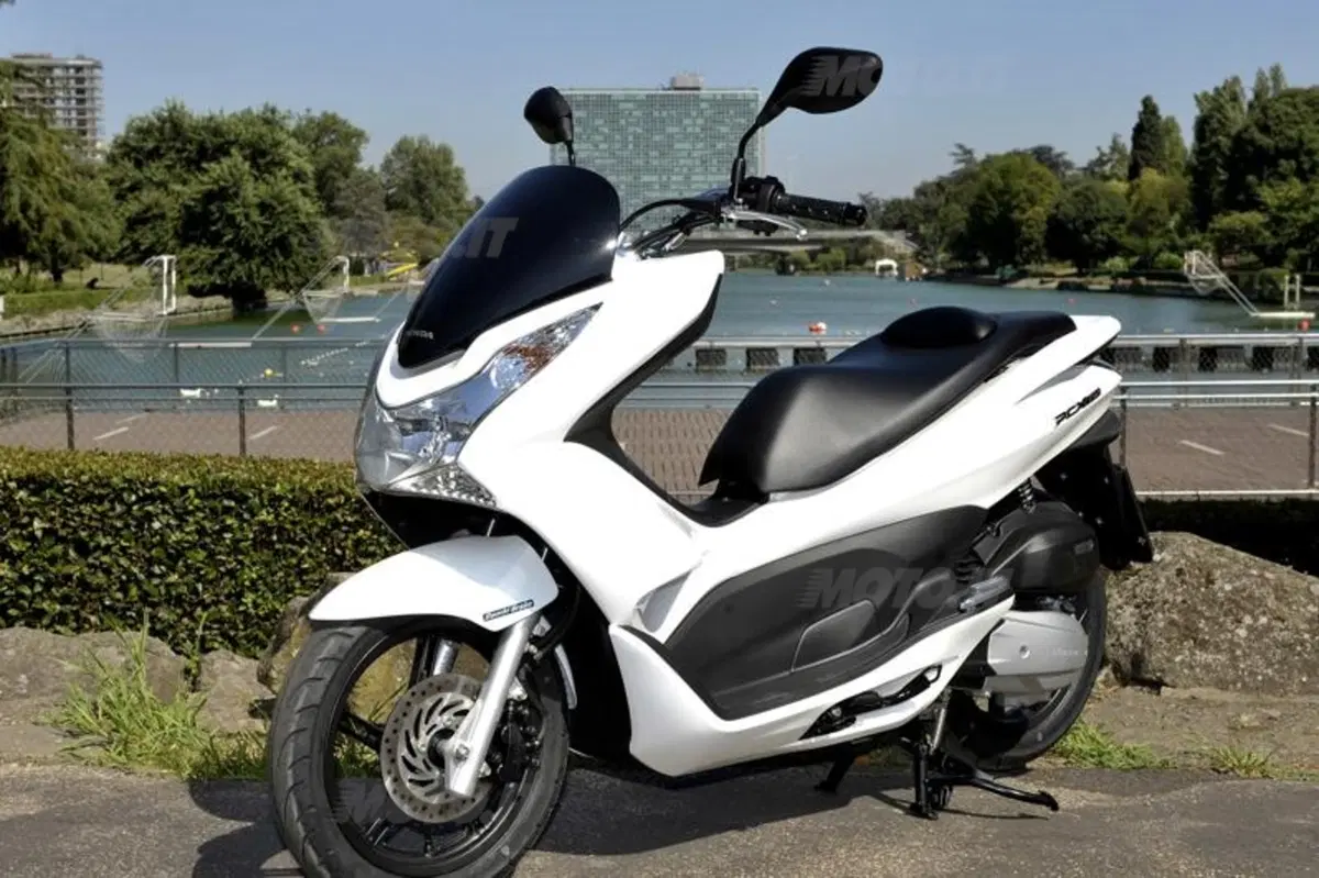 Honda PCX 150  (10)