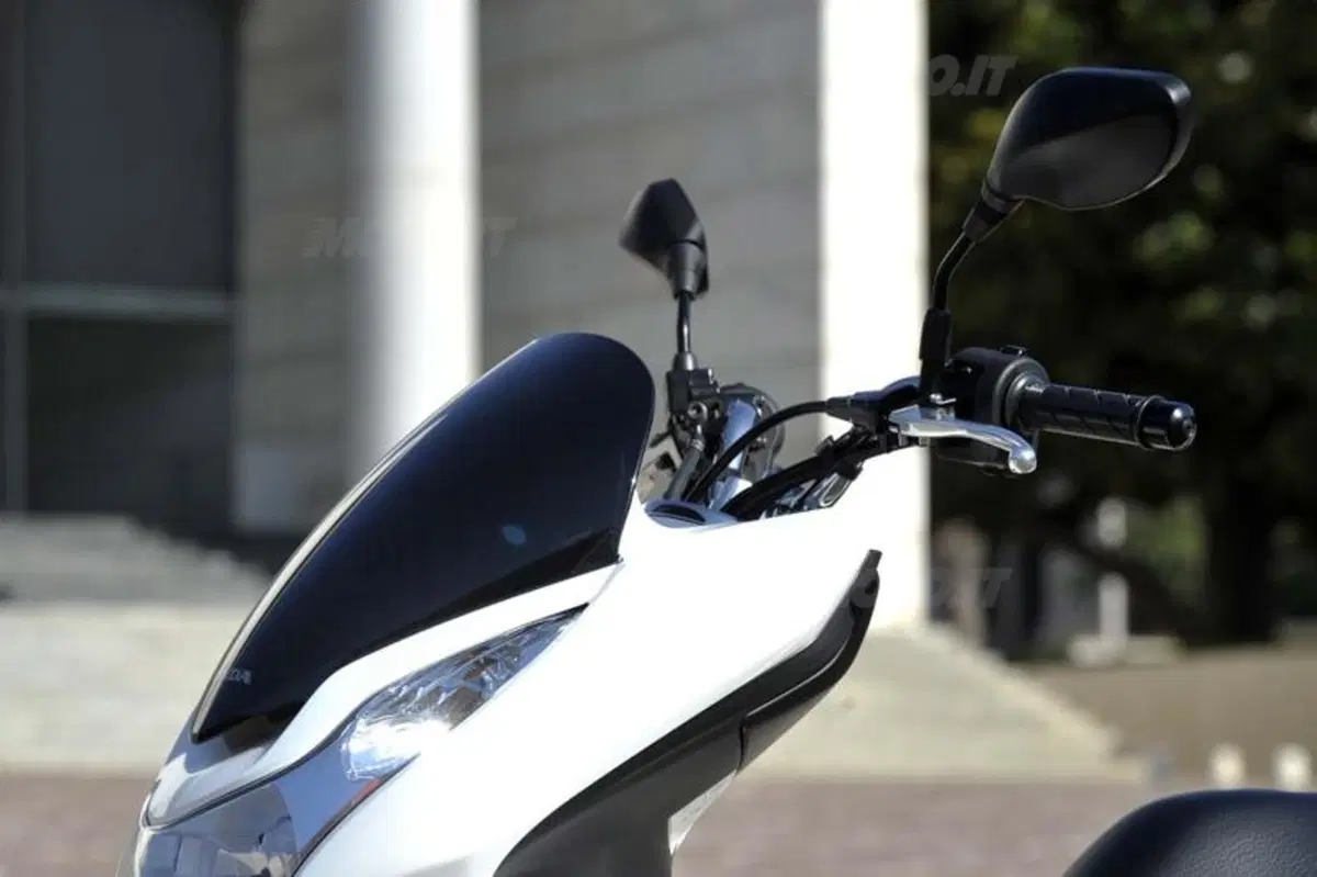 Honda PCX 150  (13)