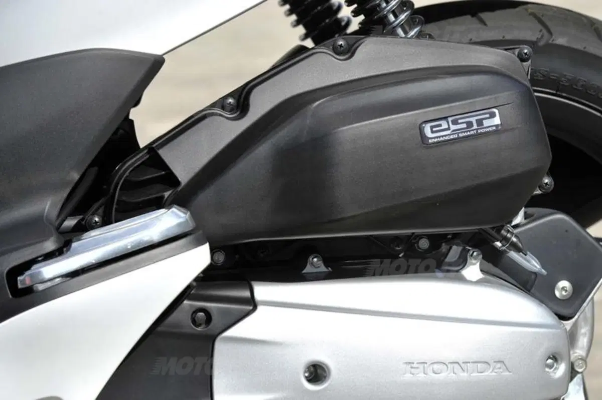 Honda PCX 150  (15)
