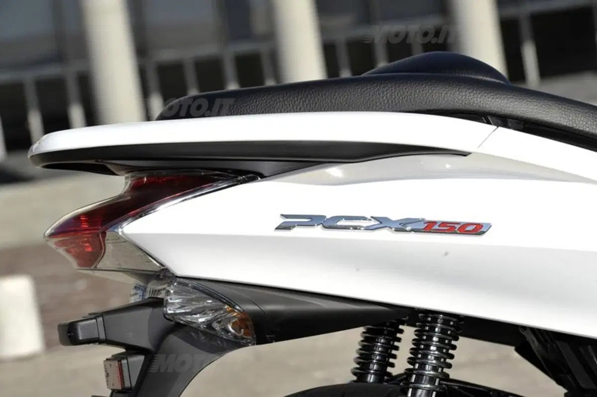 Honda PCX 150  (27)