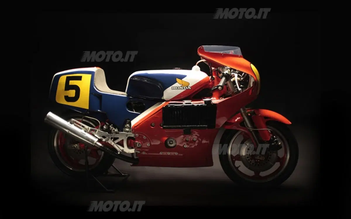 La storia dei V4 Honda da corsa. Prima puntata (12)