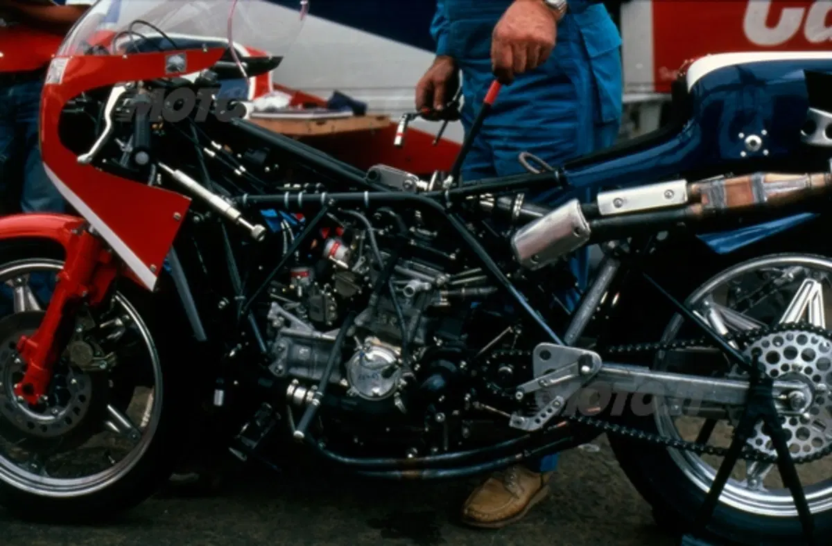 La storia dei V4 Honda da corsa. Prima puntata (13)