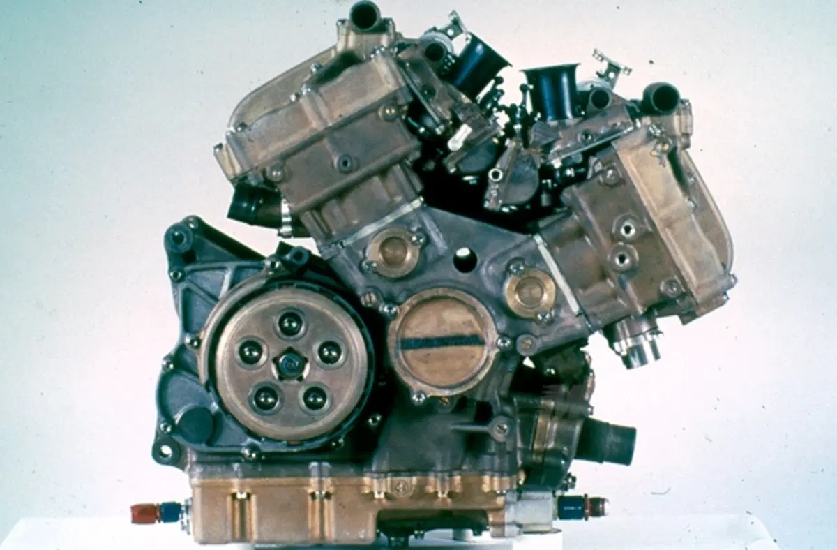 La storia dei V4 Honda da corsa. Prima puntata (18)