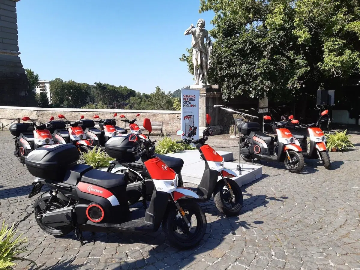 Scooter sharing elettrico Acciona anche a Roma (10)