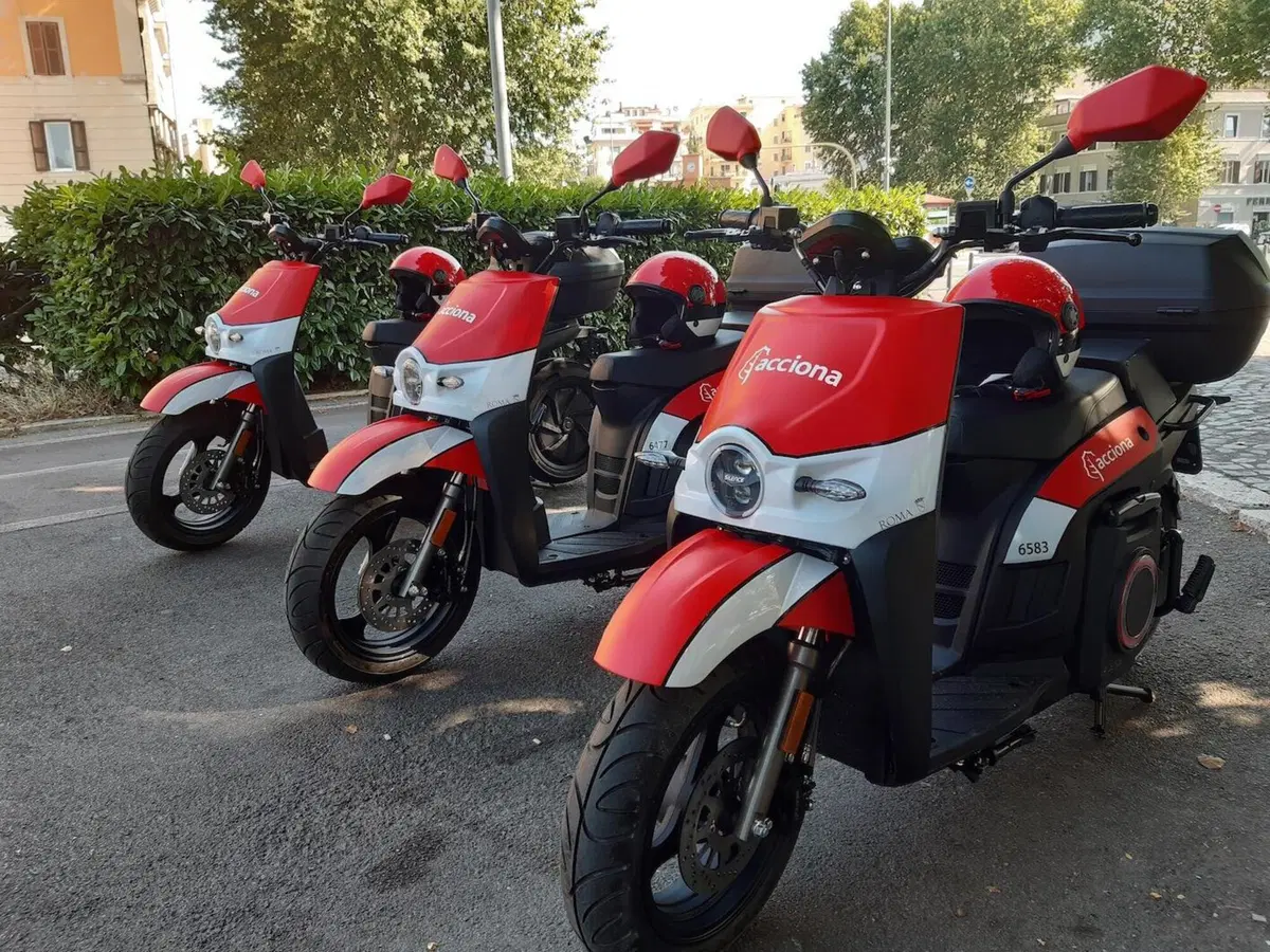 Scooter sharing elettrico Acciona anche a Roma (12)