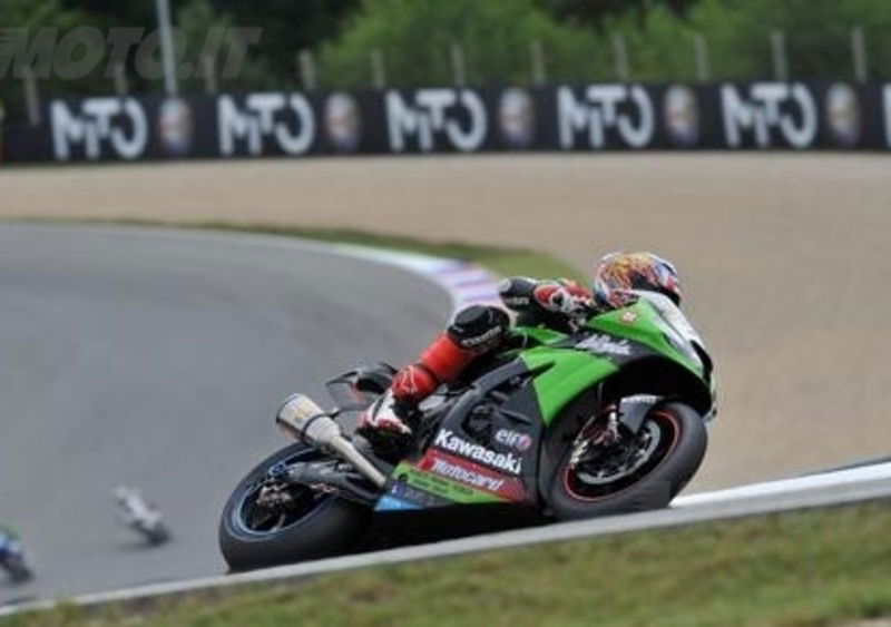 Melandri si aggiudica Gara 1 a Brno