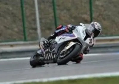 Melandri si aggiudica Gara 1 a Brno