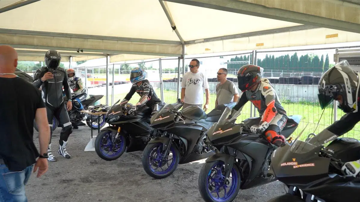 Melandri VIP Experience: i VIP in pista con Marco! (4)