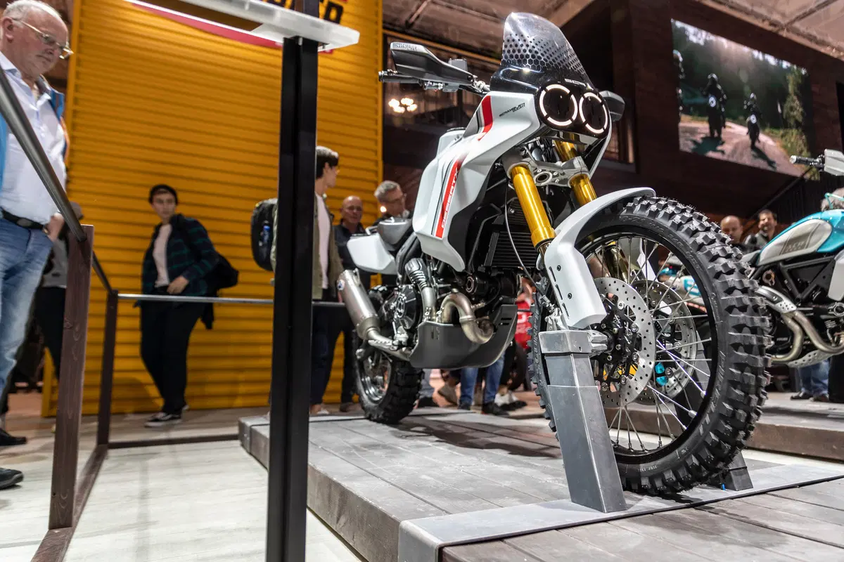 Scrambler DesertX e The Motard Concept a ECIMA 2019 (10)