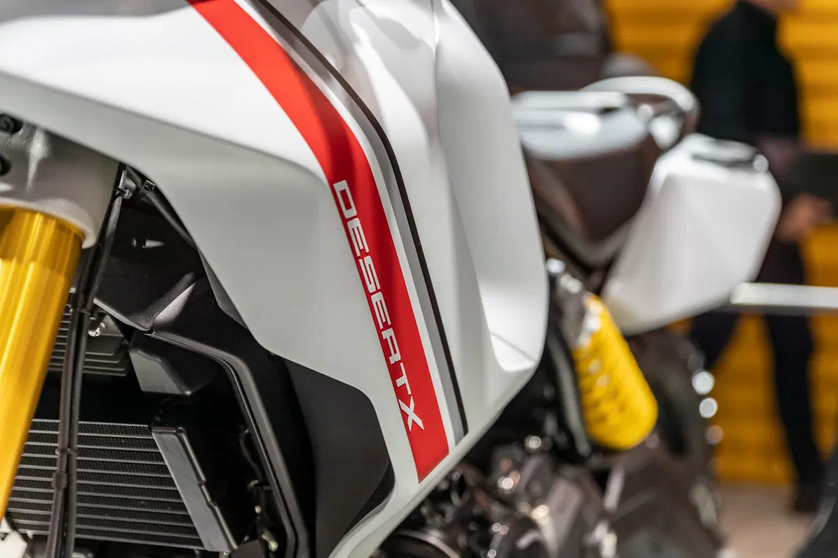 Scrambler DesertX e The Motard Concept a ECIMA 2019 (16)