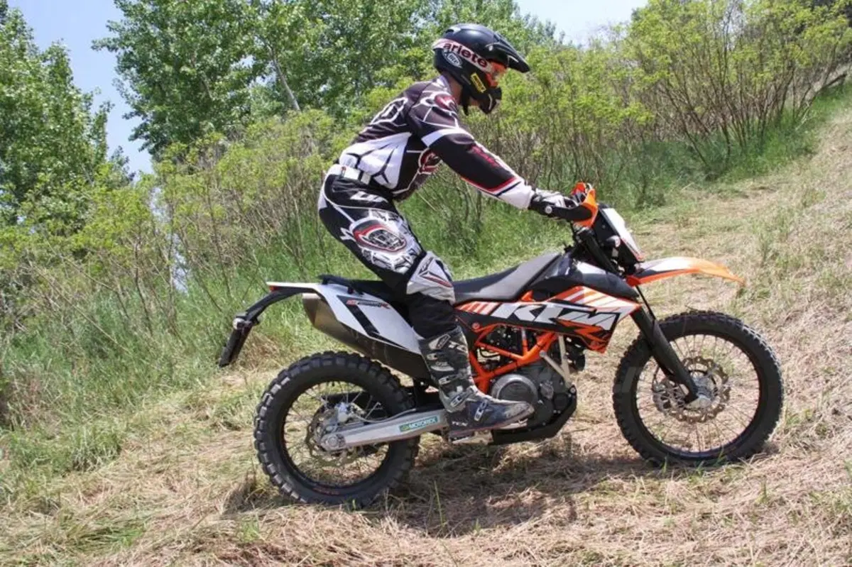 KTM 690 Enduro R   (31)