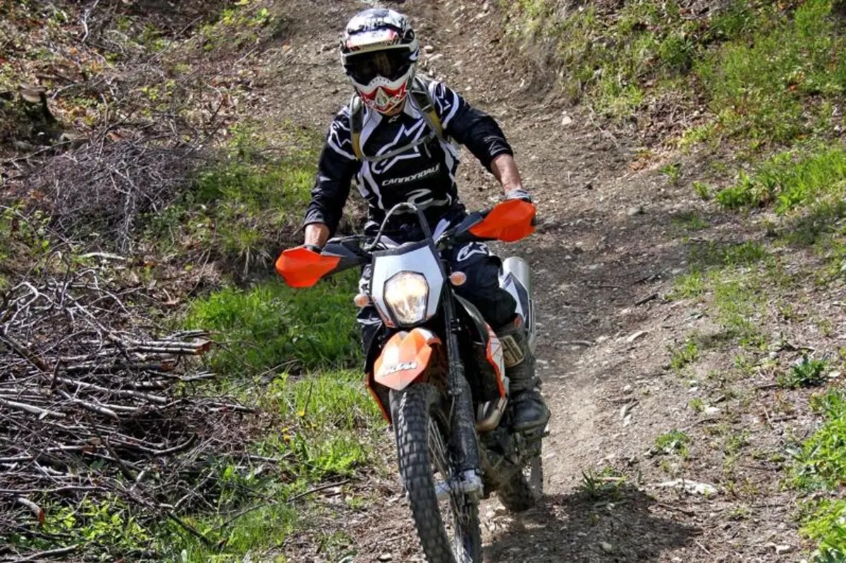 KTM 690 Enduro R   (36)