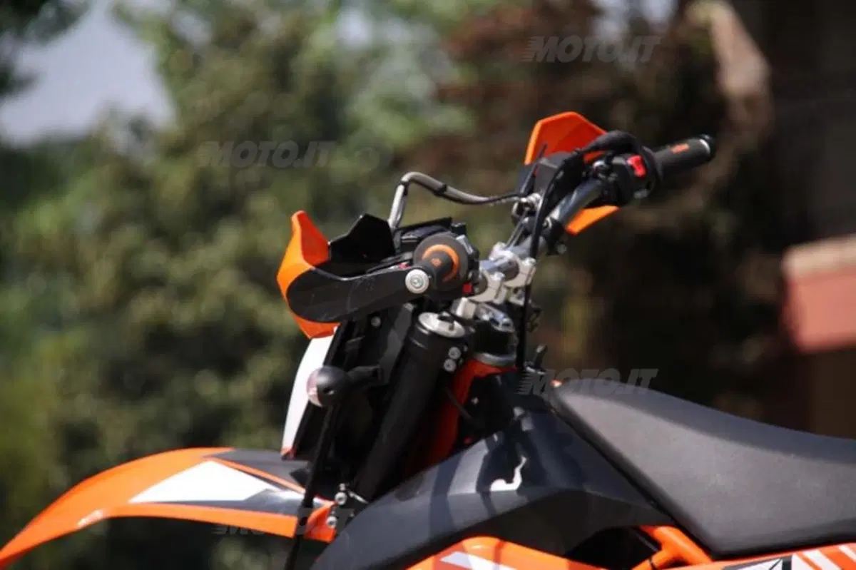 KTM 690 Enduro R   (43)
