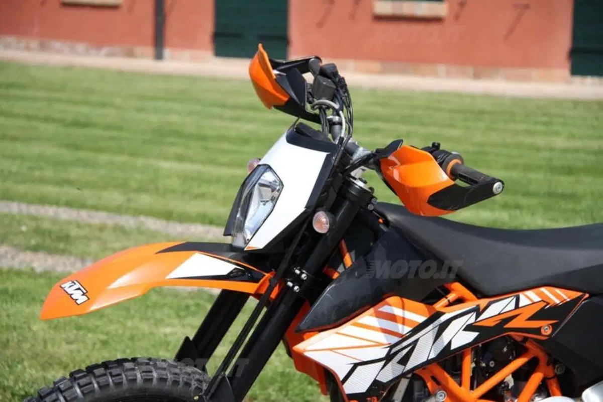 KTM 690 Enduro R   (46)