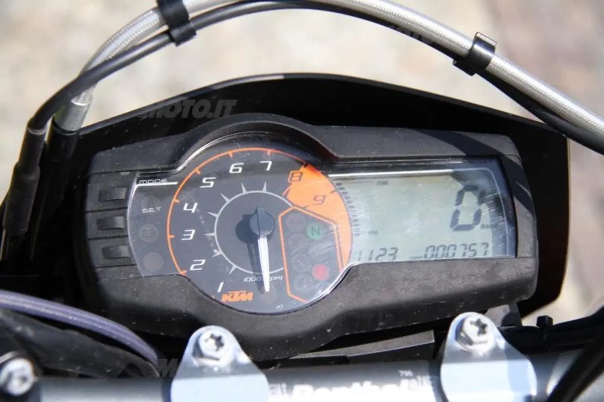 KTM 690 Enduro R   (58)