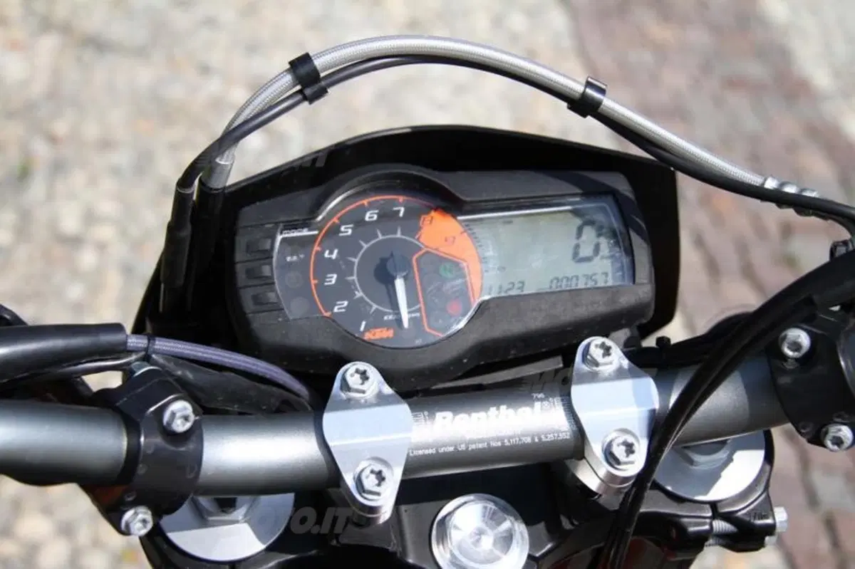 KTM 690 Enduro R   (59)