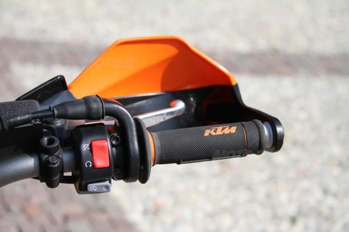 KTM 690 Enduro R   (60)