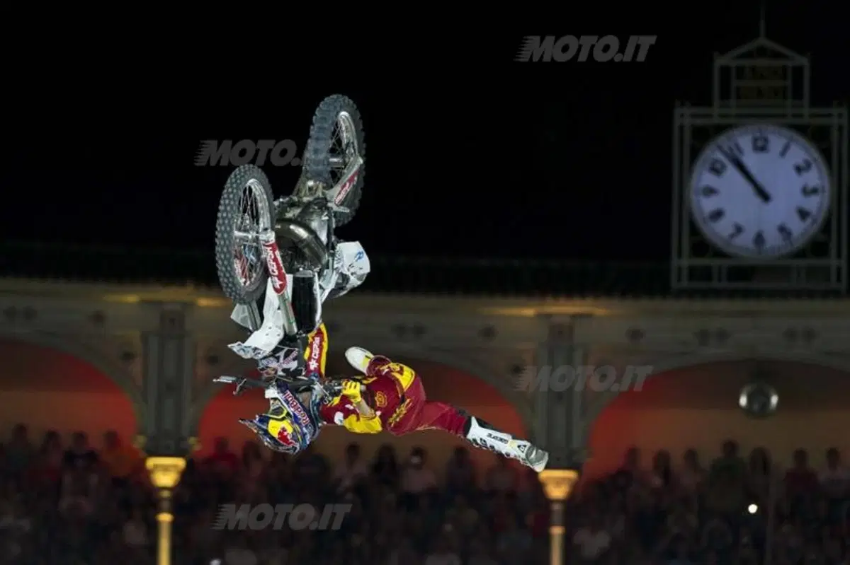Red Bull X-Fighters 2012: nell'arena dei tori Levi Sherwood vince la tappa di Madrid (3)