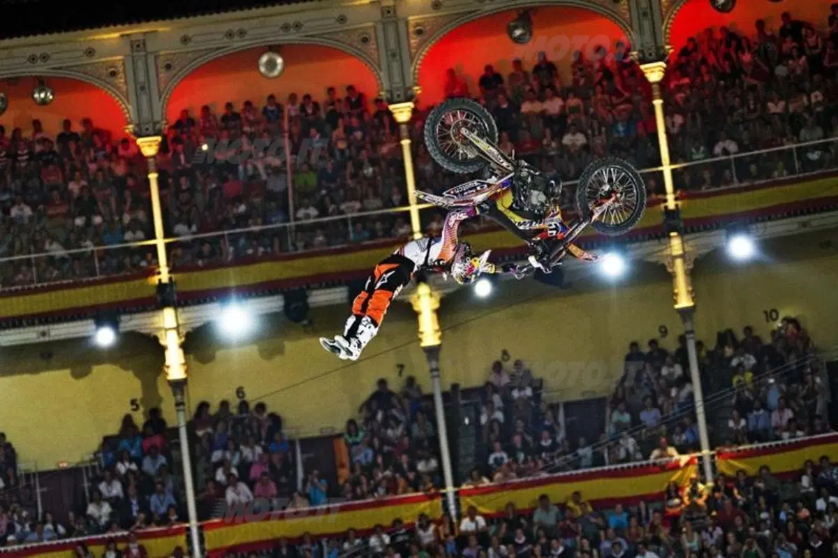 Red Bull X-Fighters 2012: nell'arena dei tori Levi Sherwood vince la tappa di Madrid (5)
