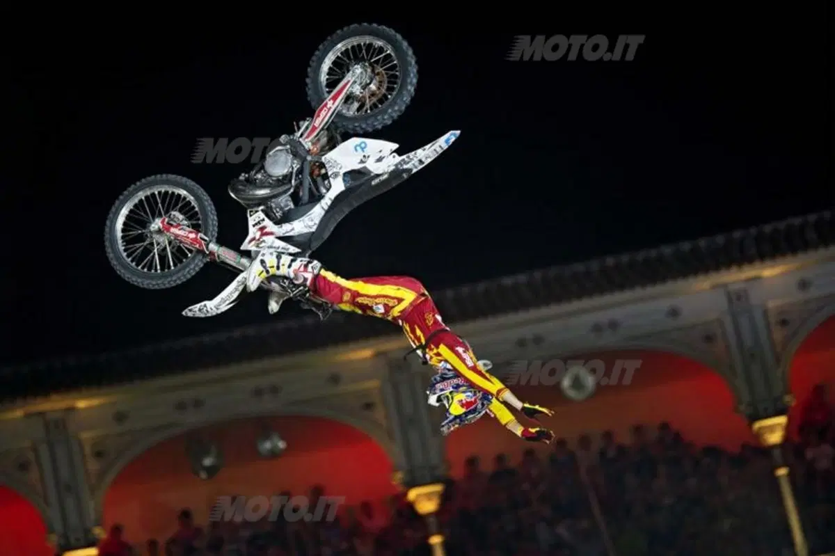 Red Bull X-Fighters 2012: nell'arena dei tori Levi Sherwood vince la tappa di Madrid (7)