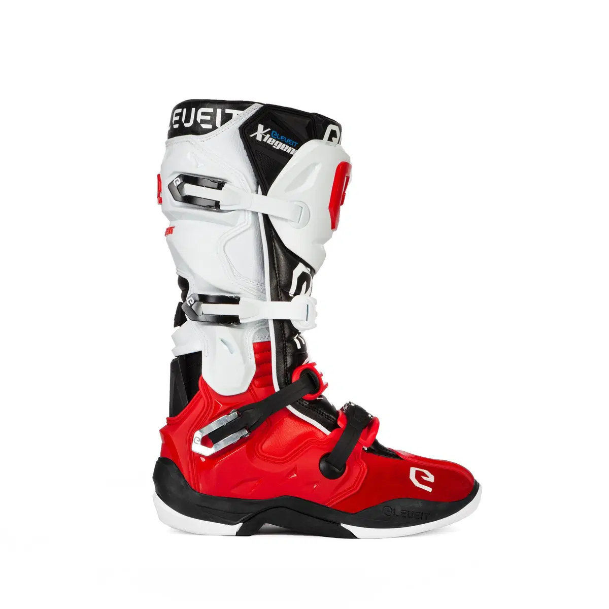 Eleveit presenta la linea off-road X-Legend (20)