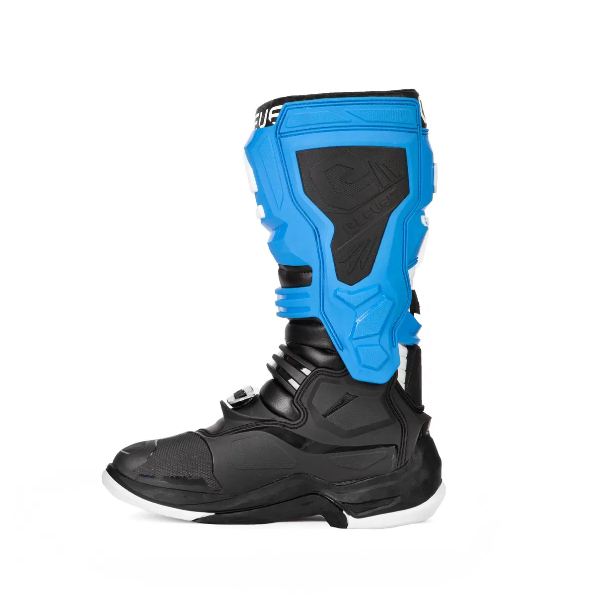 Eleveit presenta la linea off-road X-Legend (25)