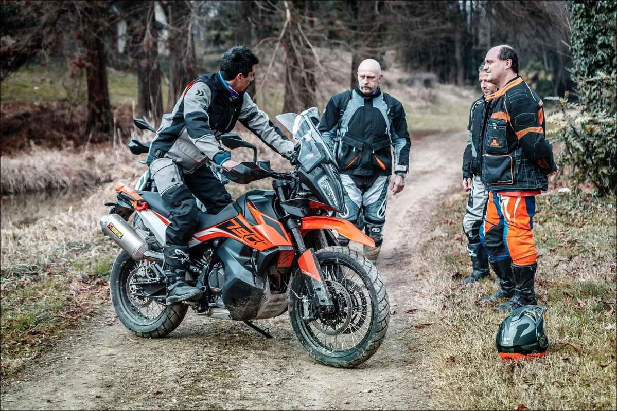 Corsi enduro e maxienduro di In moto col Gigi: ecco le novità 2020 (2)