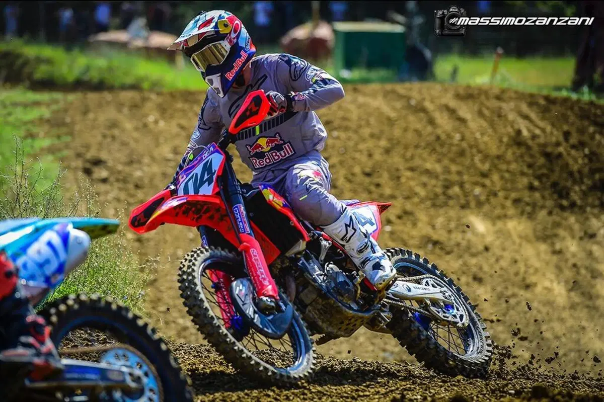 MotoGP. Andrea Dovizioso cade e si infortuna facendo motocross: frattura della clavicola  (7)