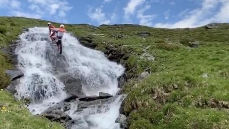 Toni Bou poco eco friendly, ma che spettacolo vederlo risalire la cascata in Val di Susa [VIDEO]