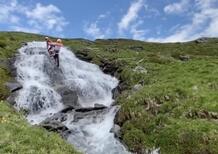 Toni Bou poco eco friendly, ma che spettacolo vederlo risalire la cascata in Val di Susa [VIDEO]