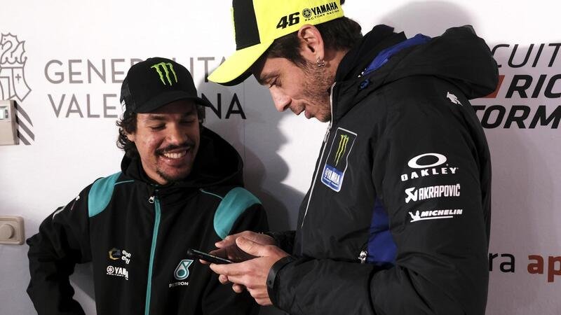 MotoGP. Valentino Rossi a Morbidelli: &quot;Franco come si sta in Petronas?&quot;