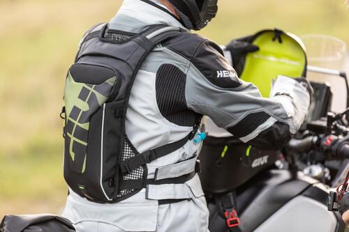 GIVI: Zaino GRT719 e T532 Hydrapak