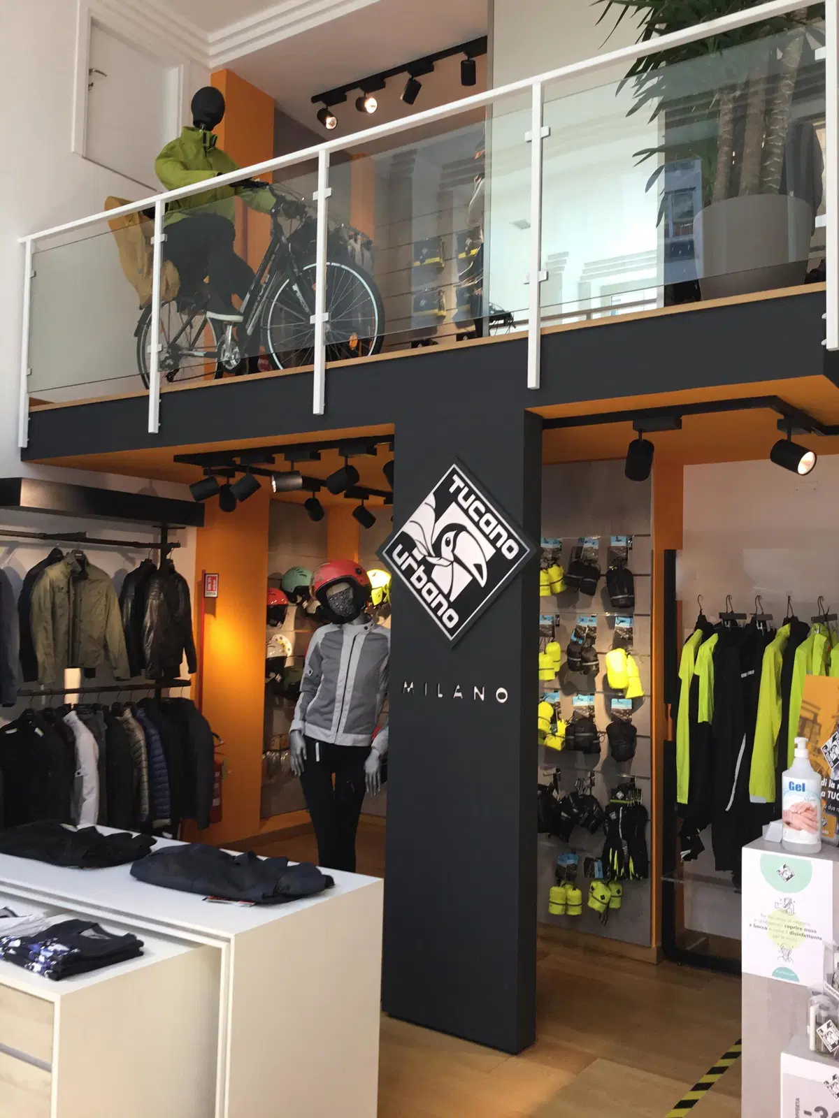 Tucano Urbano arriva in centro a Milano (2)