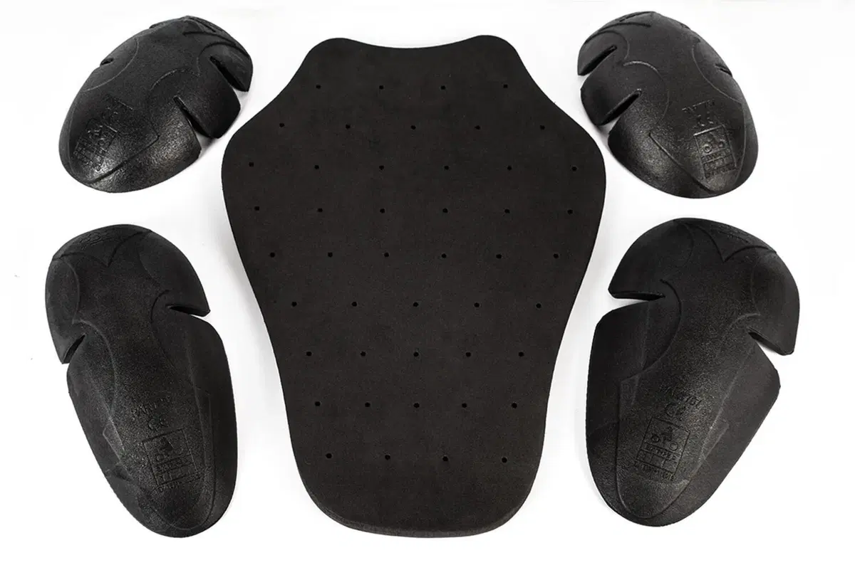 Ulka Hakkit Forever: la giacca moto che diventa zaino (11)