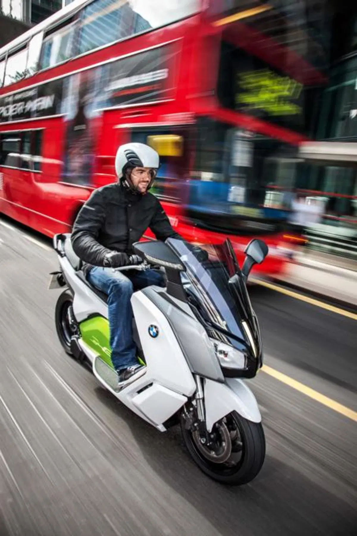 BMW C-Evolution, l'elettrico debutta in società (7)