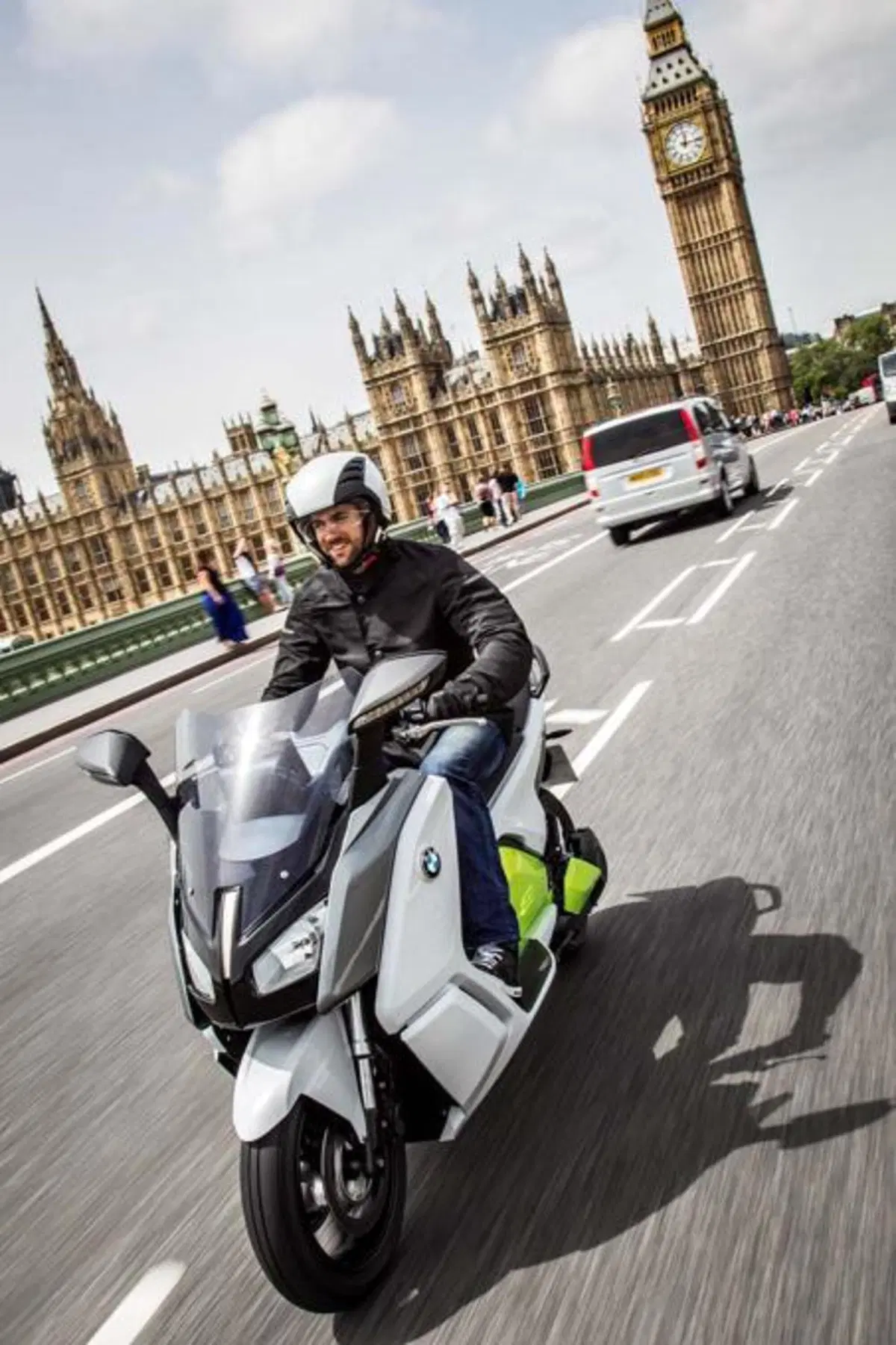 BMW C-Evolution, l'elettrico debutta in società (9)