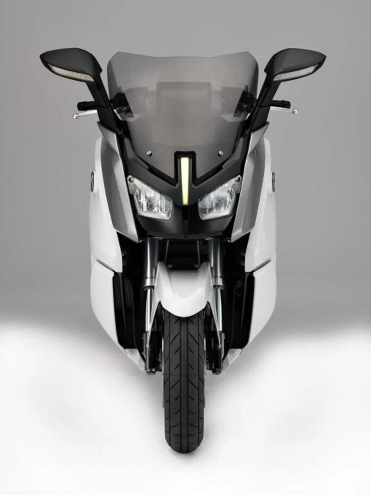 BMW C-Evolution, l'elettrico debutta in società (17)