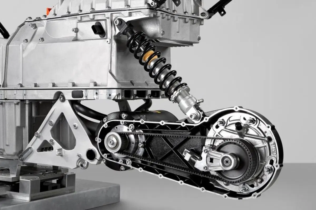 BMW C-Evolution, l'elettrico debutta in società (22)