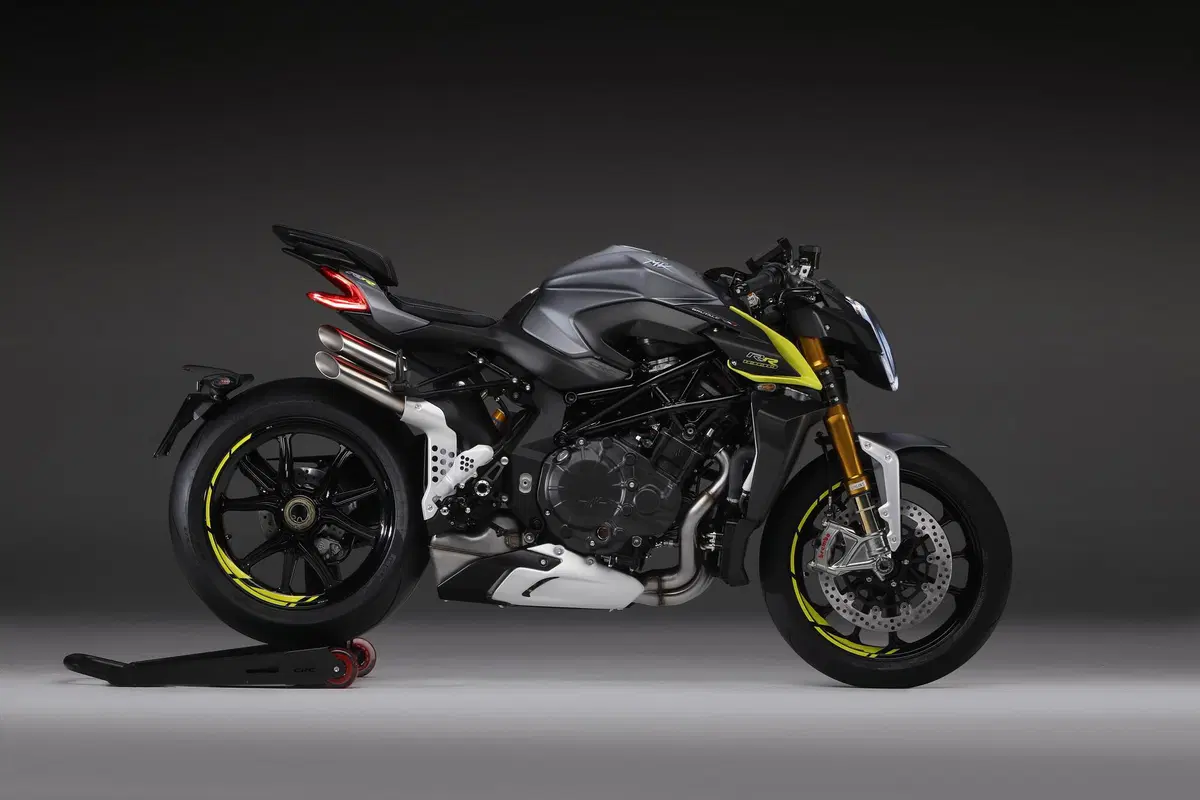 MV Agusta Brutale 1000 RR: il massimo, per tutti