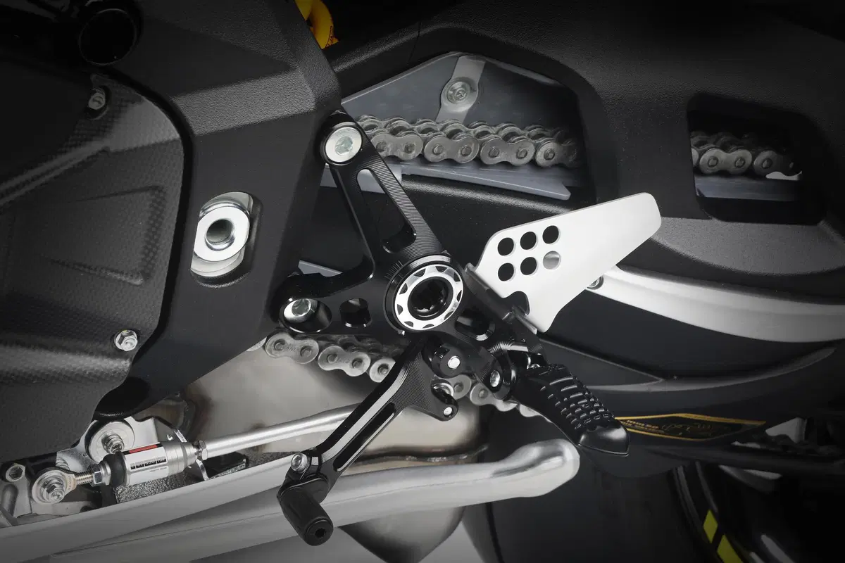 MV Agusta Brutale 1000 RR: il massimo, per tutti (3)