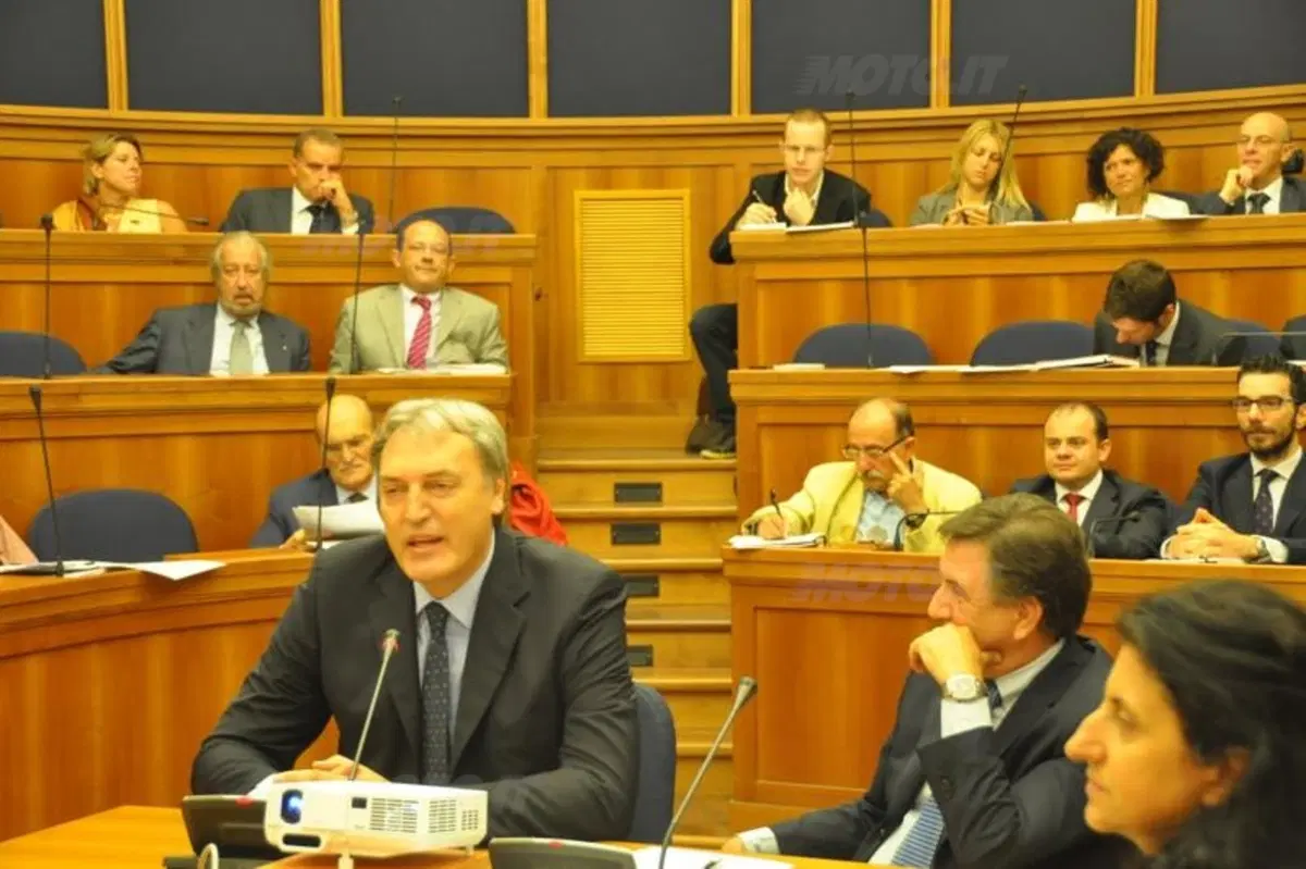 Tutti insieme per la sicurezza. Calano gli incidenti ma resta molto da fare (8)